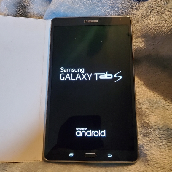 Samsung Galaxy Tab S - Picture 1 of 3